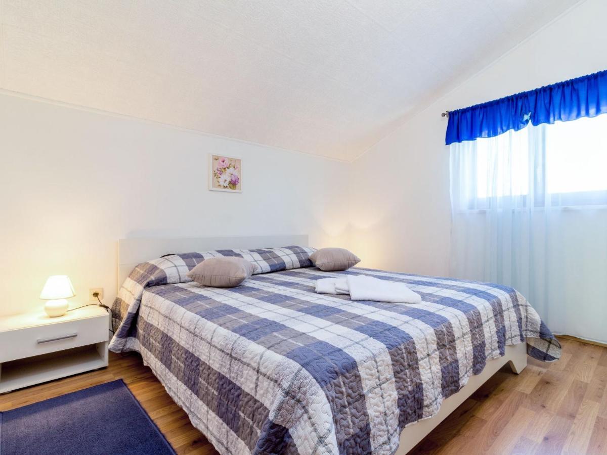 מוטובון Holiday Home Poje - Mvn251 By Interhome מראה חיצוני תמונה